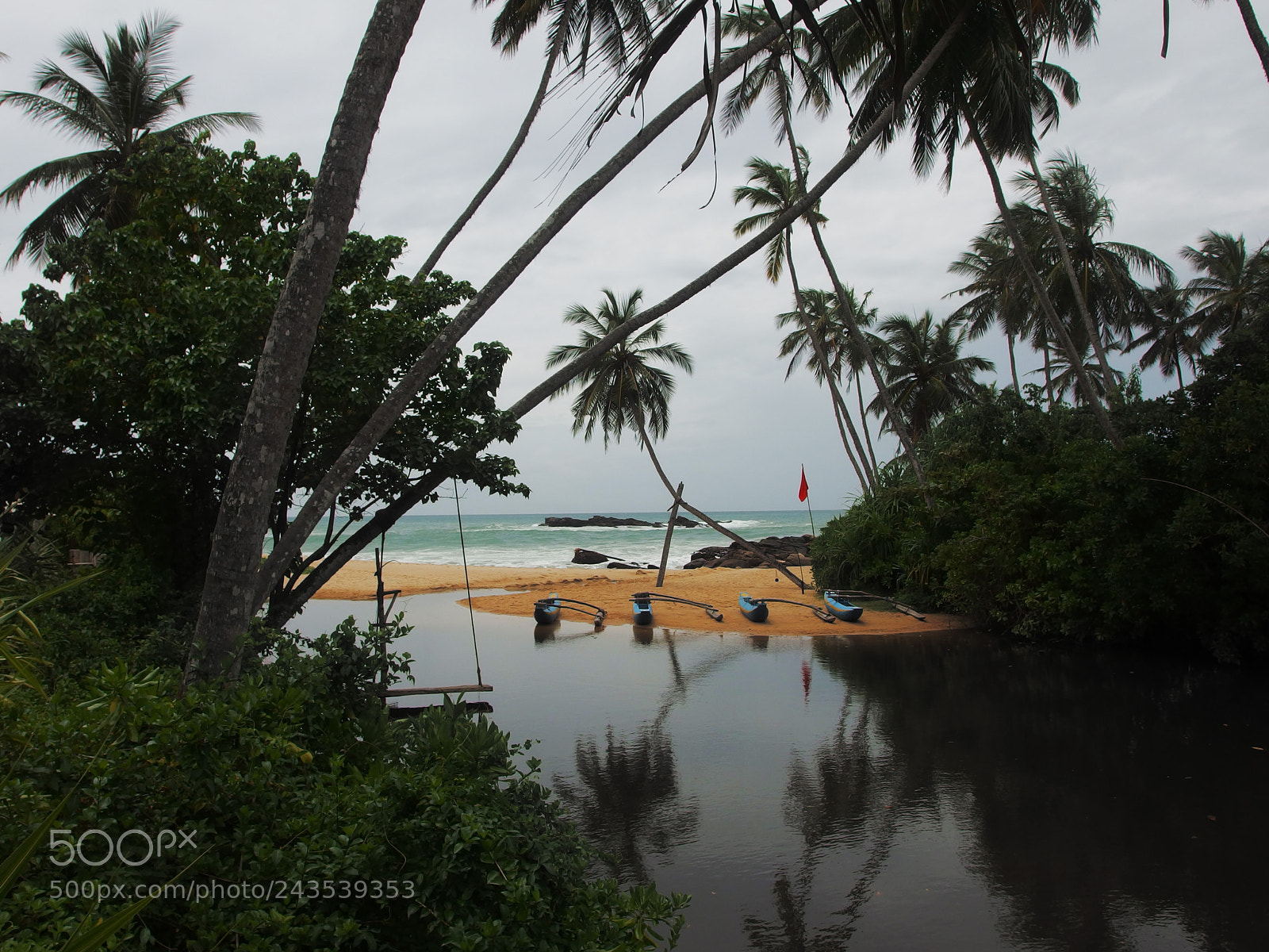 Olympus XZ-2 iHS sample photo. Tangalle beach photography