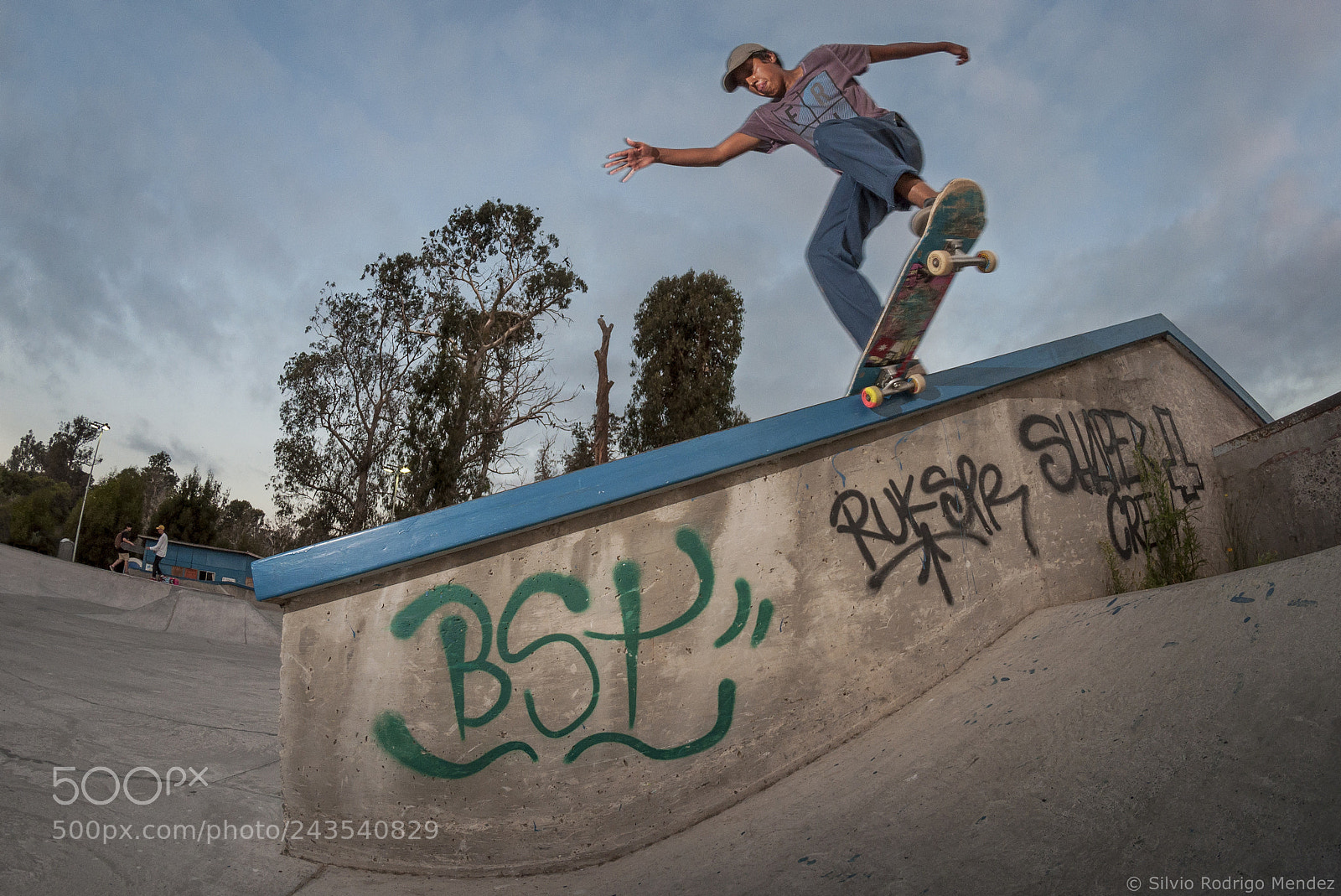 Nikon D5000 sample photo. Joaquin bravo - noseslide photography