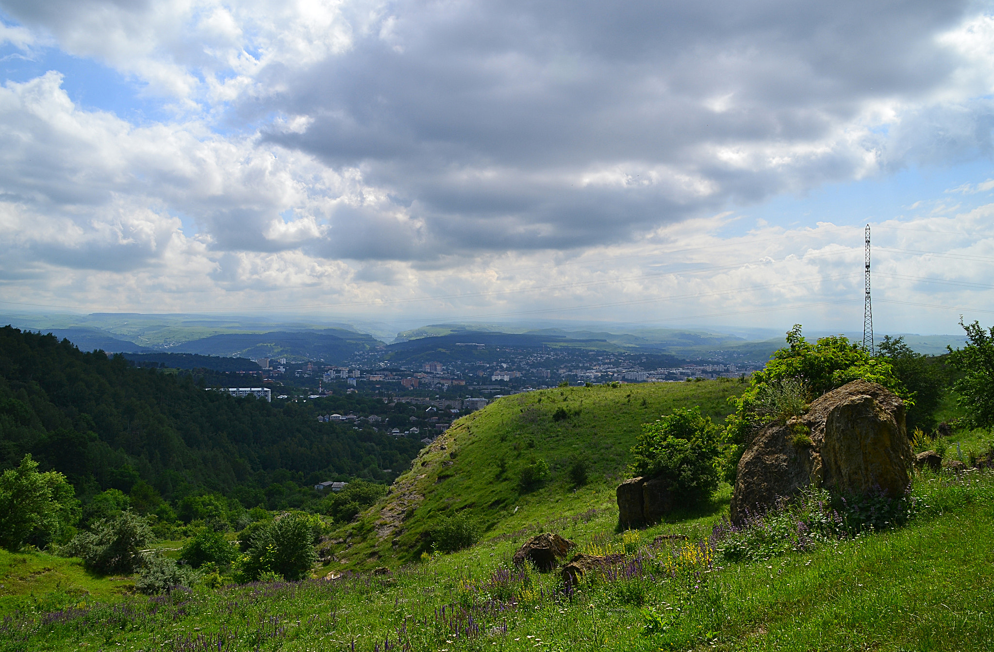 Nikon D3100 sample photo. Ravine towards the basin photography