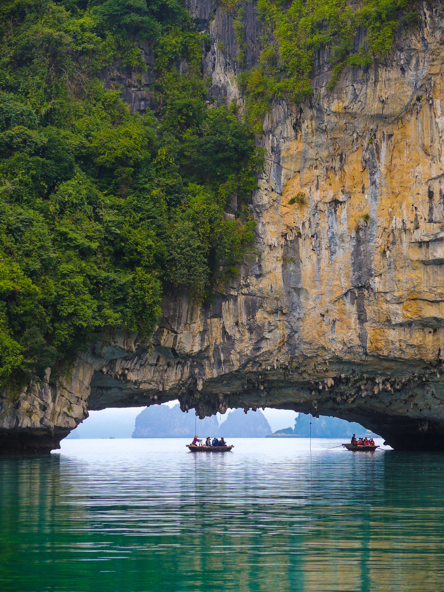 Nikon Coolpix P7800 sample photo. Ha long arch photography