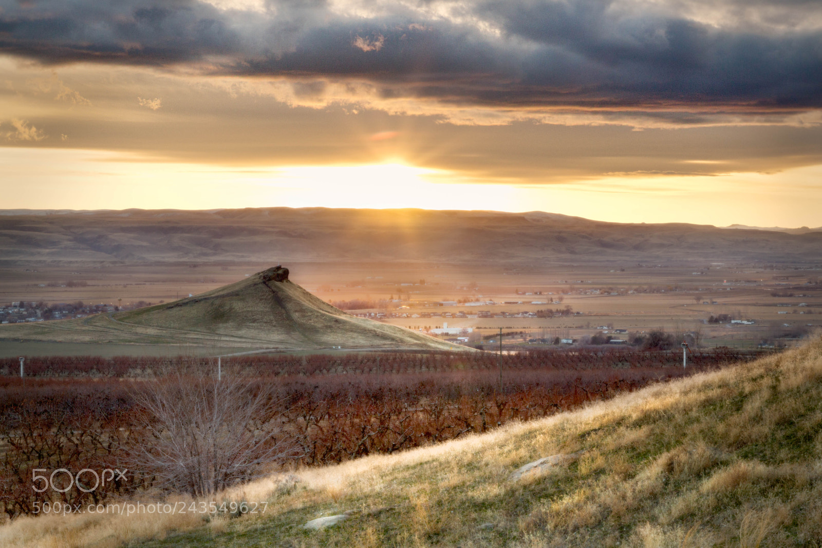 Canon EOS 700D (EOS Rebel T5i / EOS Kiss X7i) sample photo. Sunset over lizard butte photography