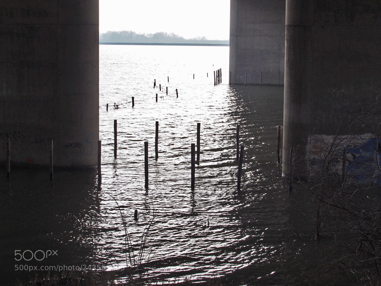 Olympus PEN E-P5 sample photo. Onder de brug photography