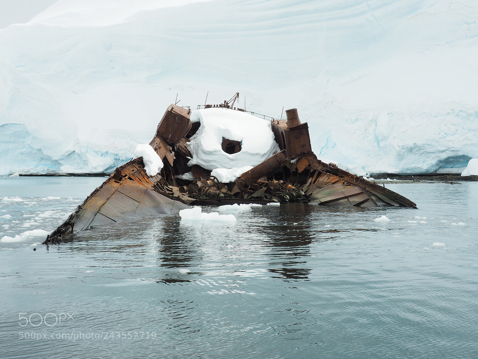 Olympus OM-D E-M5 II sample photo. Shipwreck of a norwegian photography