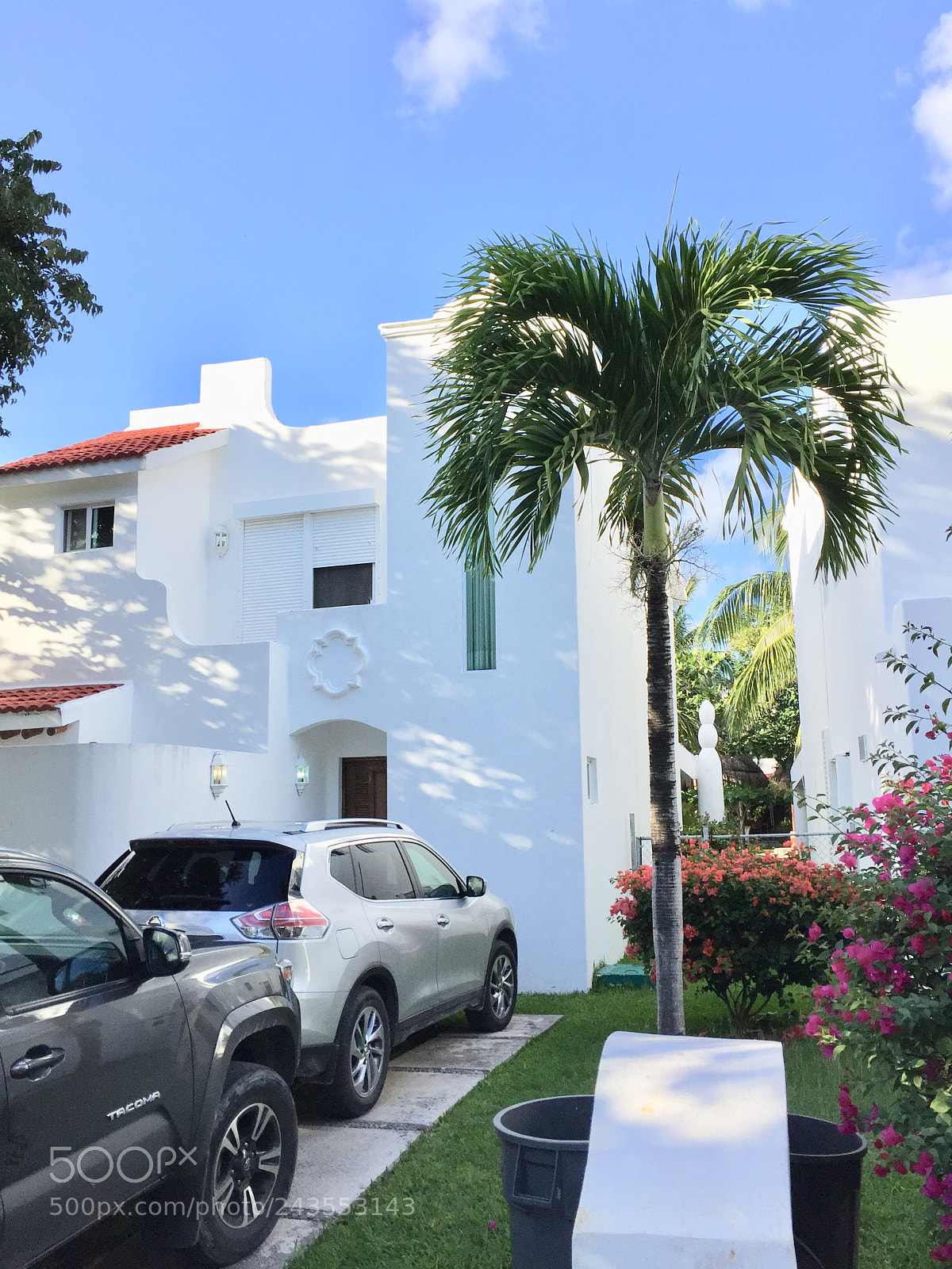 Apple iPhone 6 sample photo. A nice house in photography