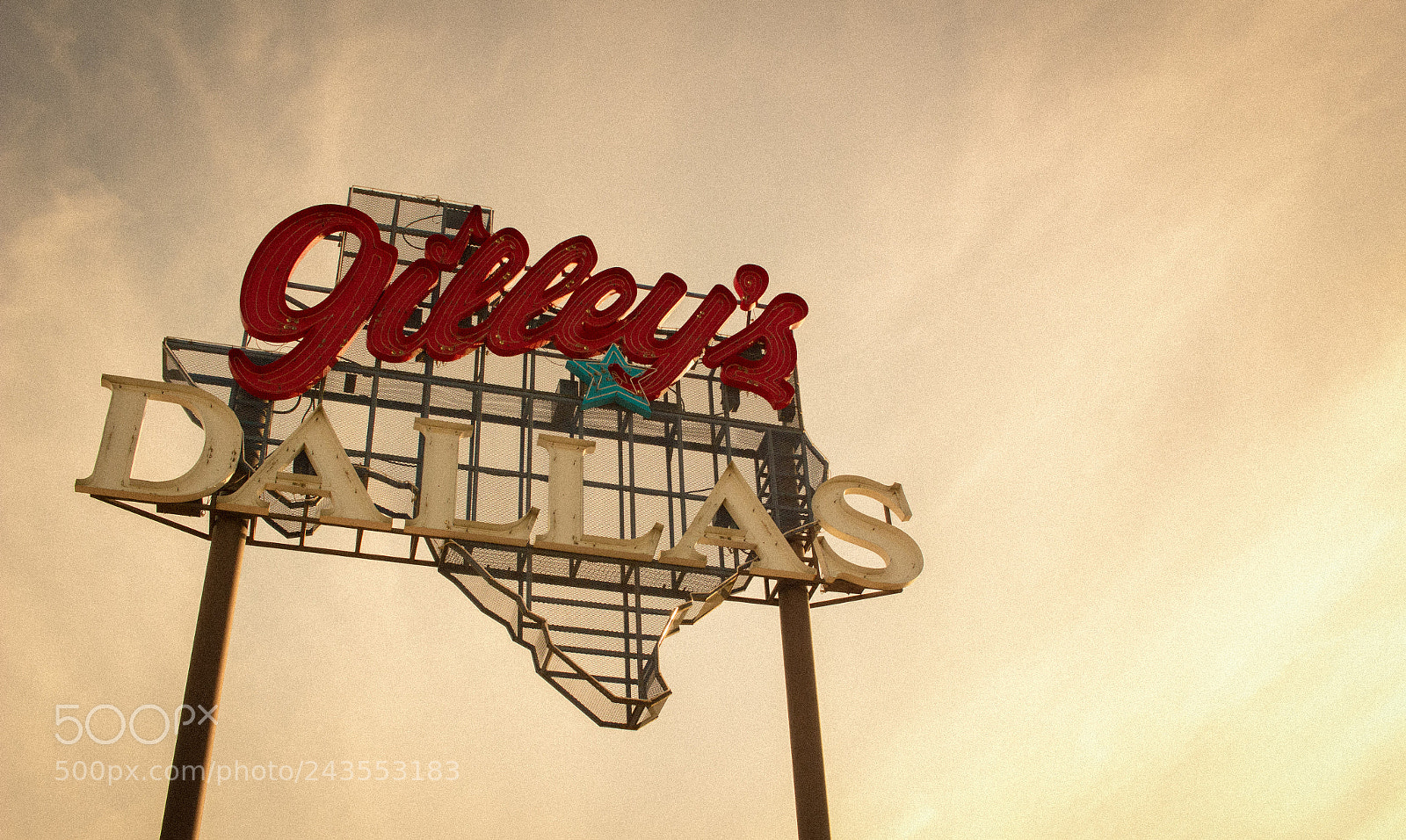 Canon EOS 100D (EOS Rebel SL1 / EOS Kiss X7) sample photo. Gilley's dallas photography