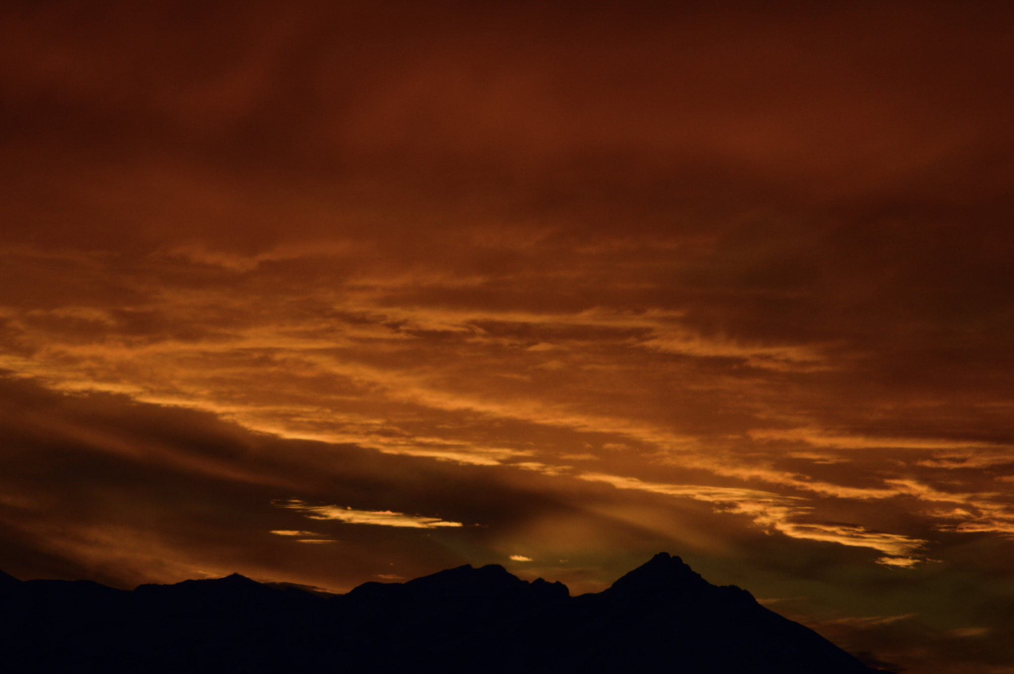 Nikon AF Nikkor 70-300mm F4-5.6G sample photo. Red clouds photography