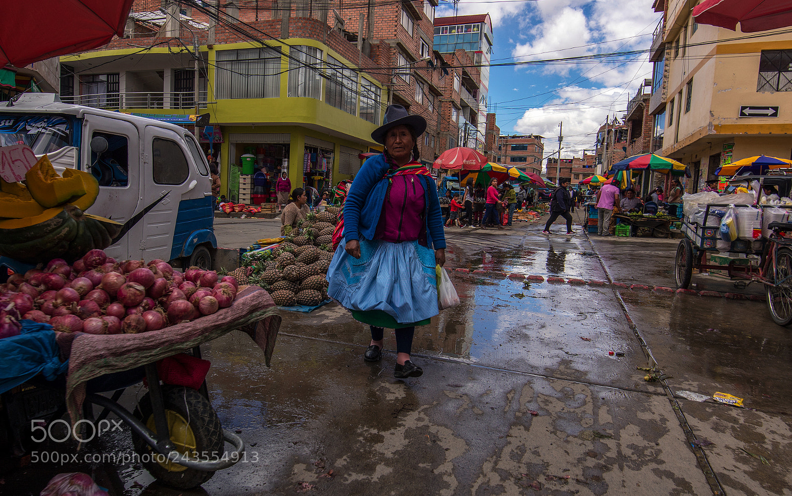 Canon EOS-1D X Mark II sample photo. Huaraz,the market photography