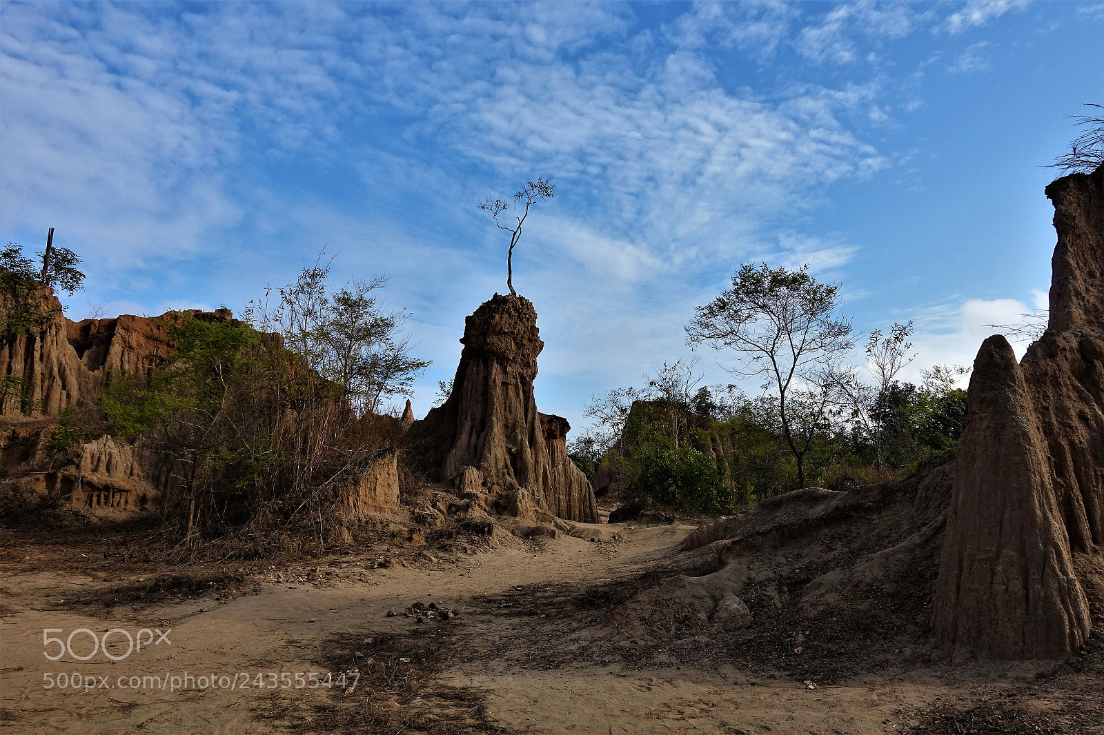Sony Cyber-shot DSC-RX100 IV sample photo. Pillar of the land photography