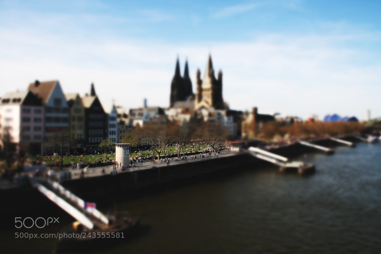 Canon EOS 1000D (EOS Digital Rebel XS / EOS Kiss F) sample photo. Cologne tilt shift photography