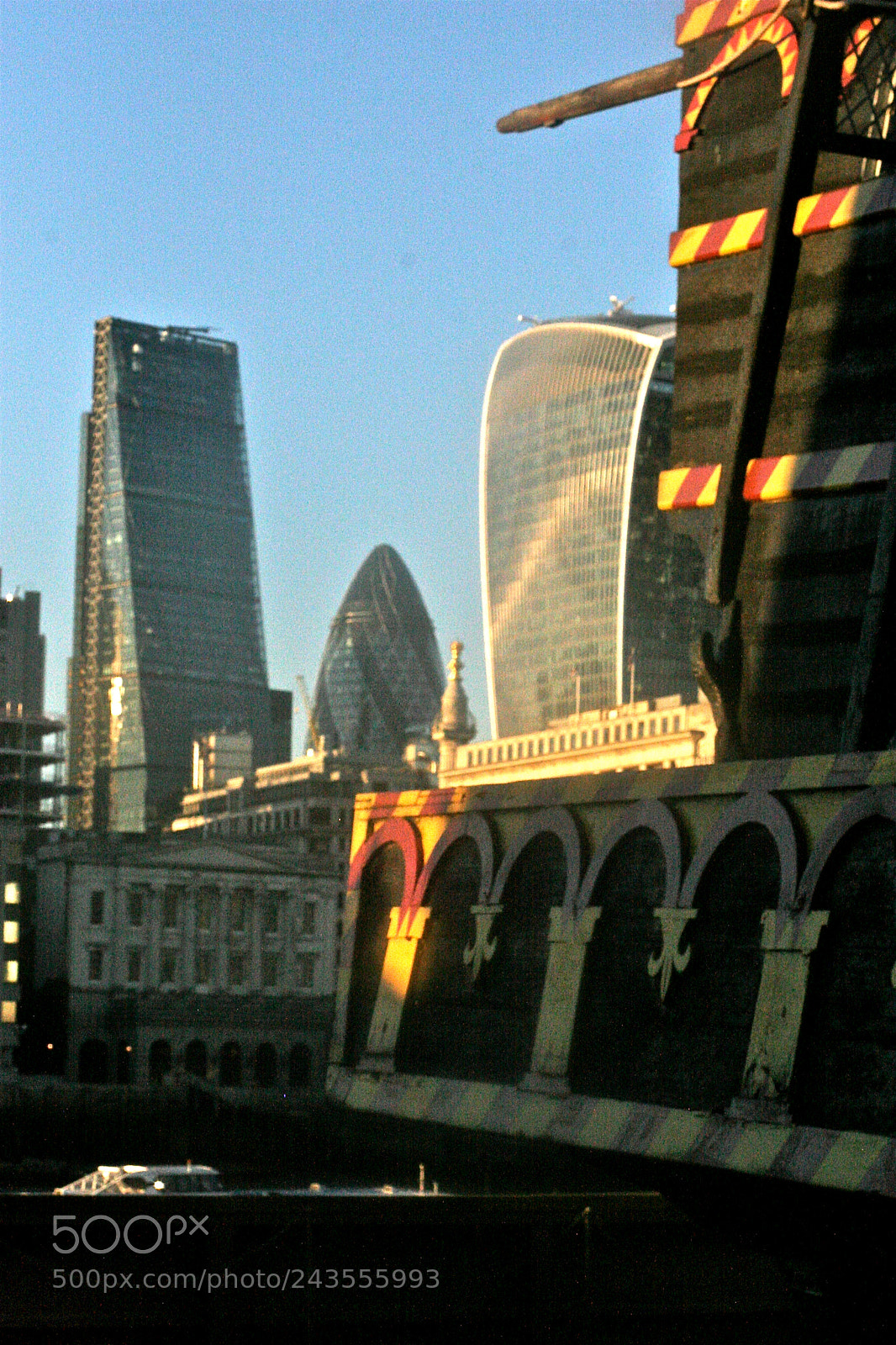 Canon EOS 30D sample photo. The golden hinde at photography