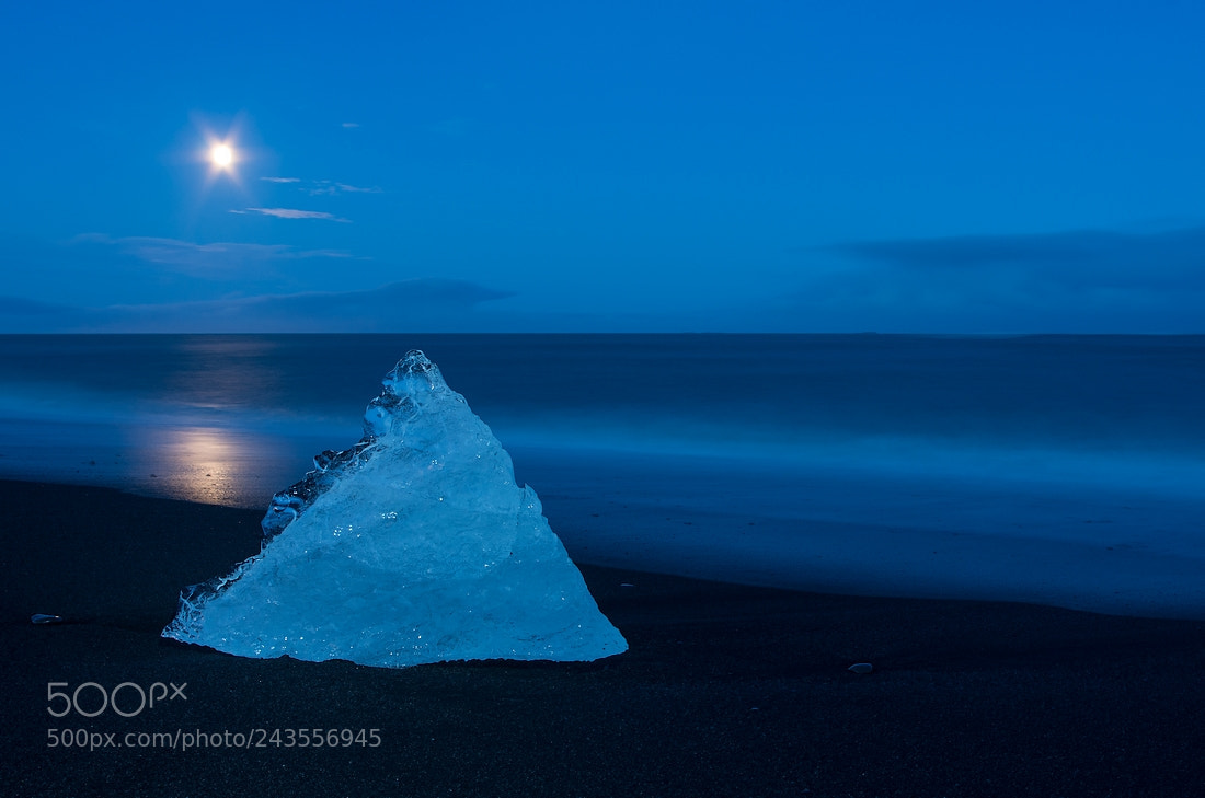 Pentax K-5 II sample photo. Triangle photography