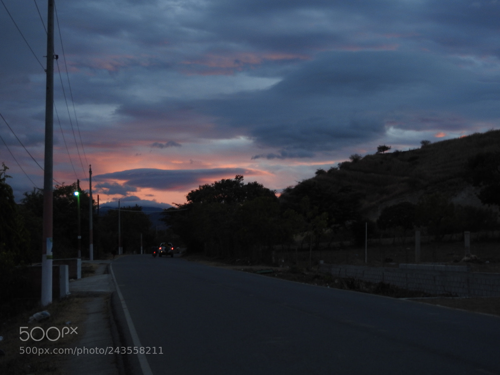 Nikon Coolpix P900 sample photo. Road home photography