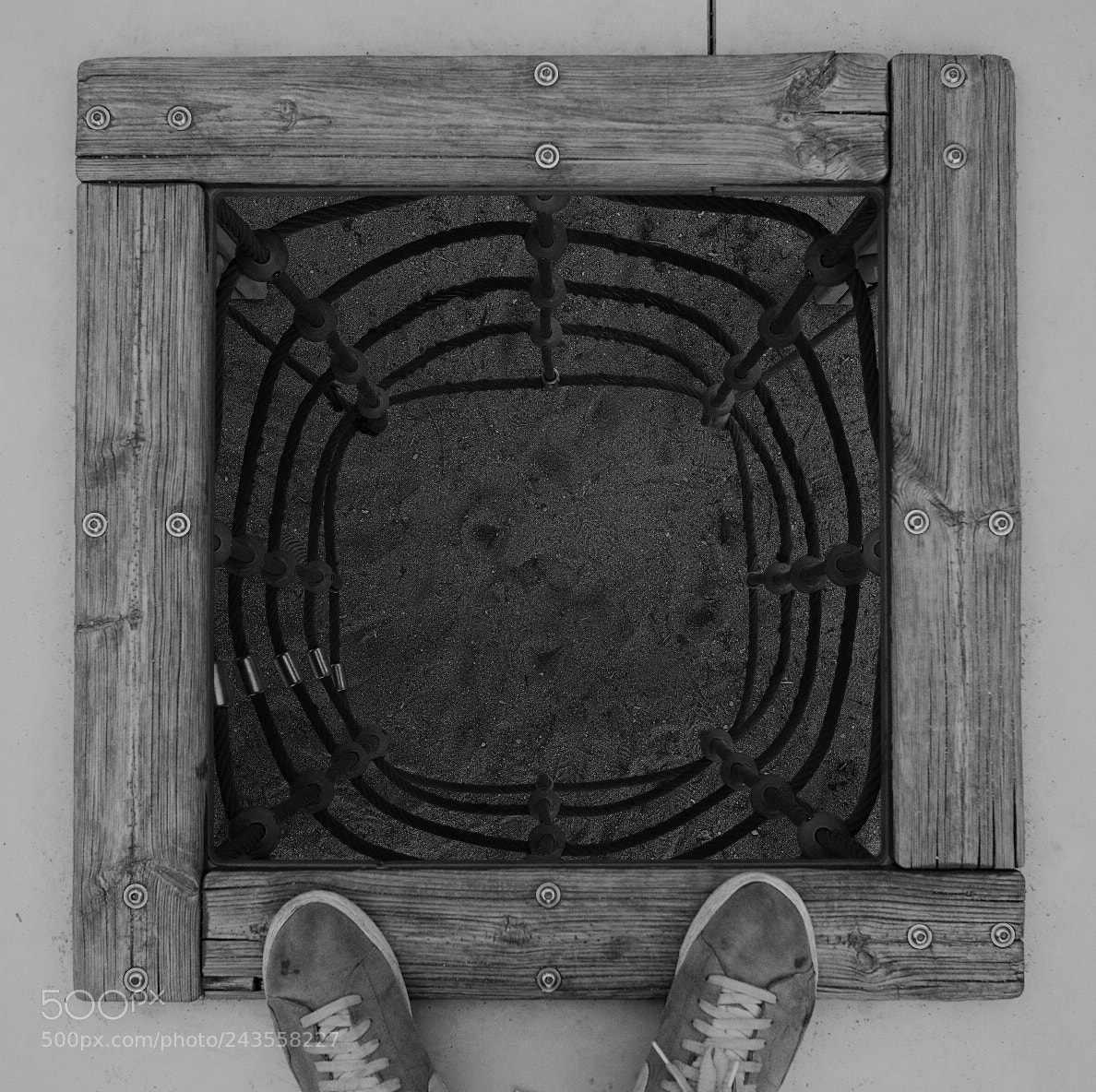 Fujifilm X-T20 sample photo. Wooden frame photography
