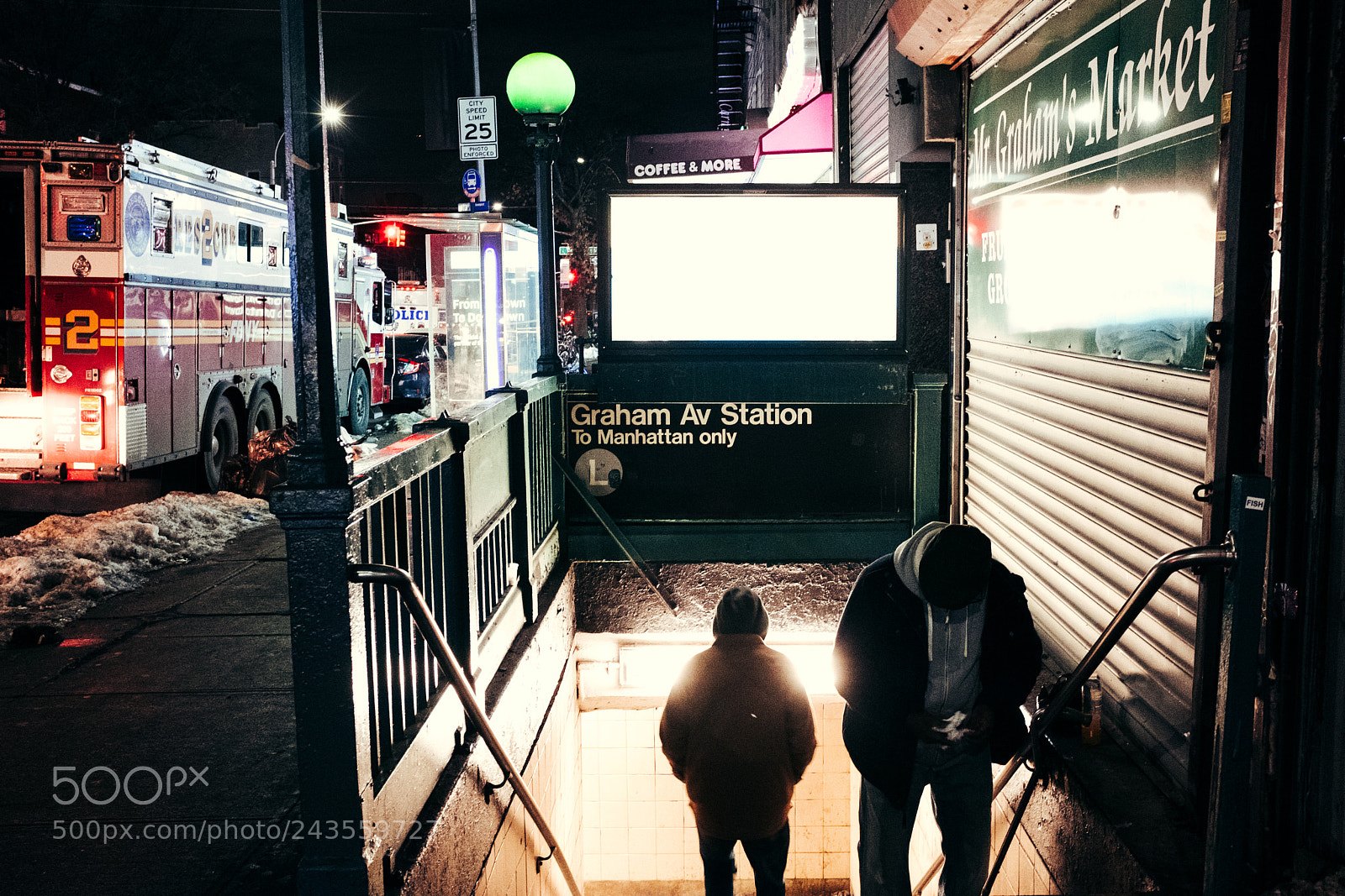 Fujifilm X100F sample photo. Sparkles of new york photography