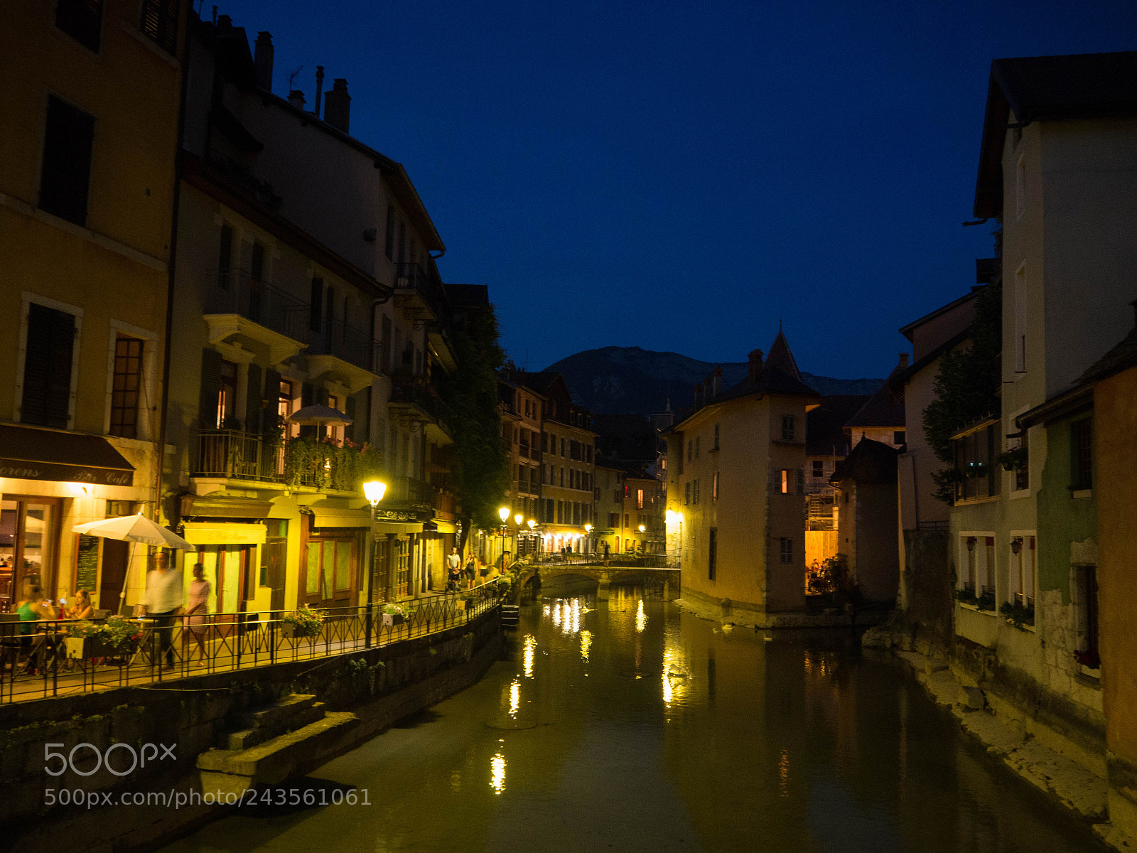 Olympus OM-D E-M10 II sample photo. Annecy photography