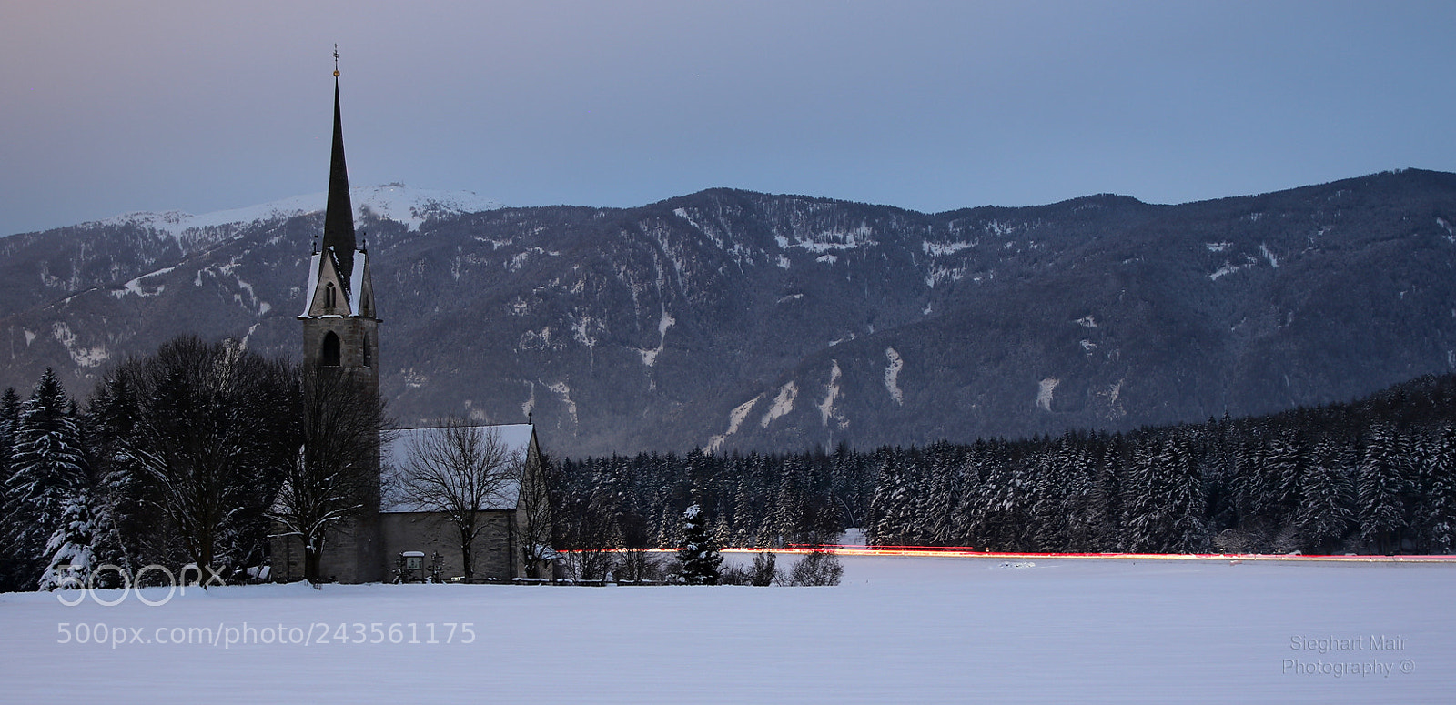 Canon EOS 7D Mark II sample photo. Dusk photography