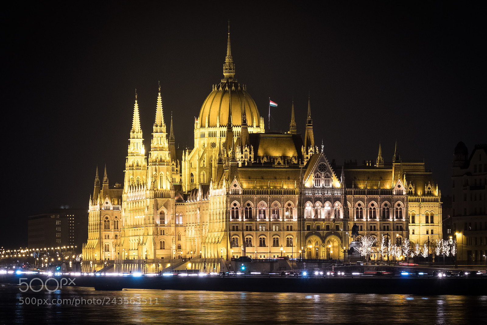 Fujifilm X-T2 sample photo. Hungarian parliament photography