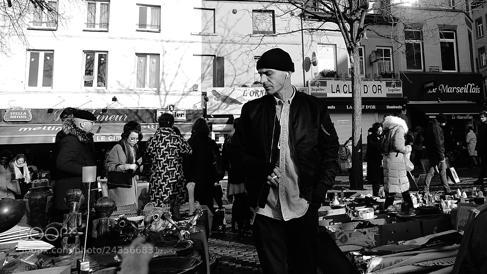 Sony a6300 sample photo. Street stories, brussels flea photography
