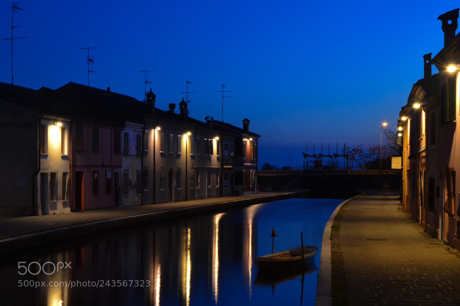 Nikon D3100 sample photo. Painting the canal photography