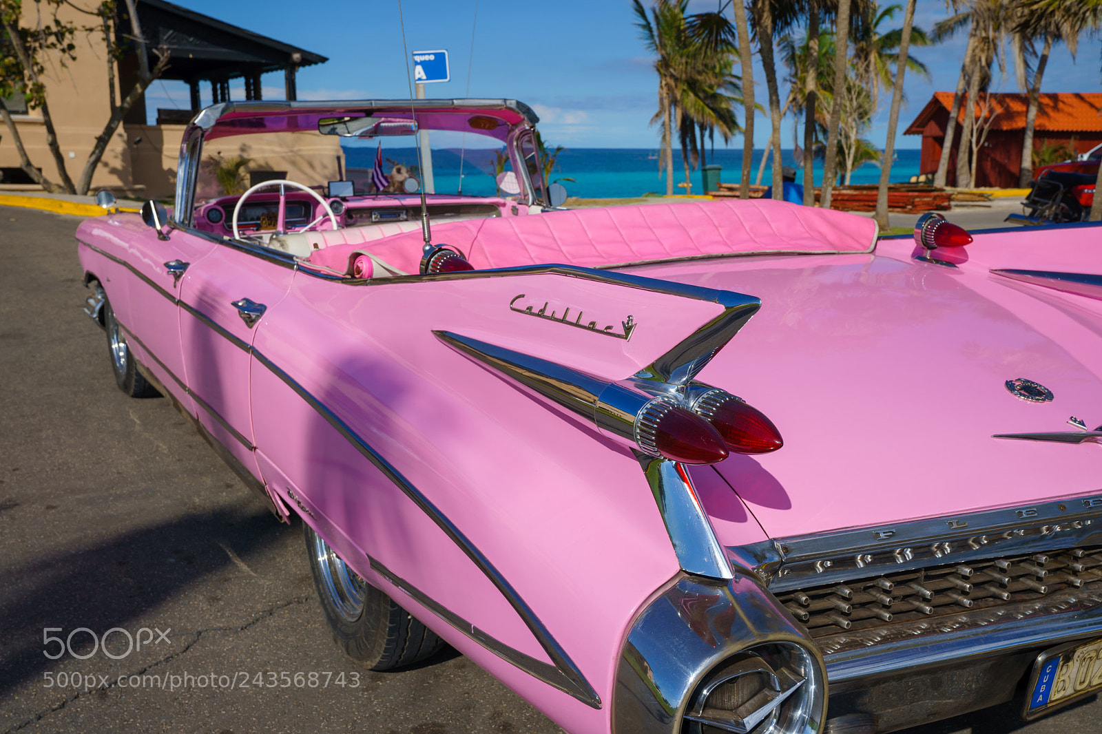 Sony a9 sample photo. Classsic car in cuba photography