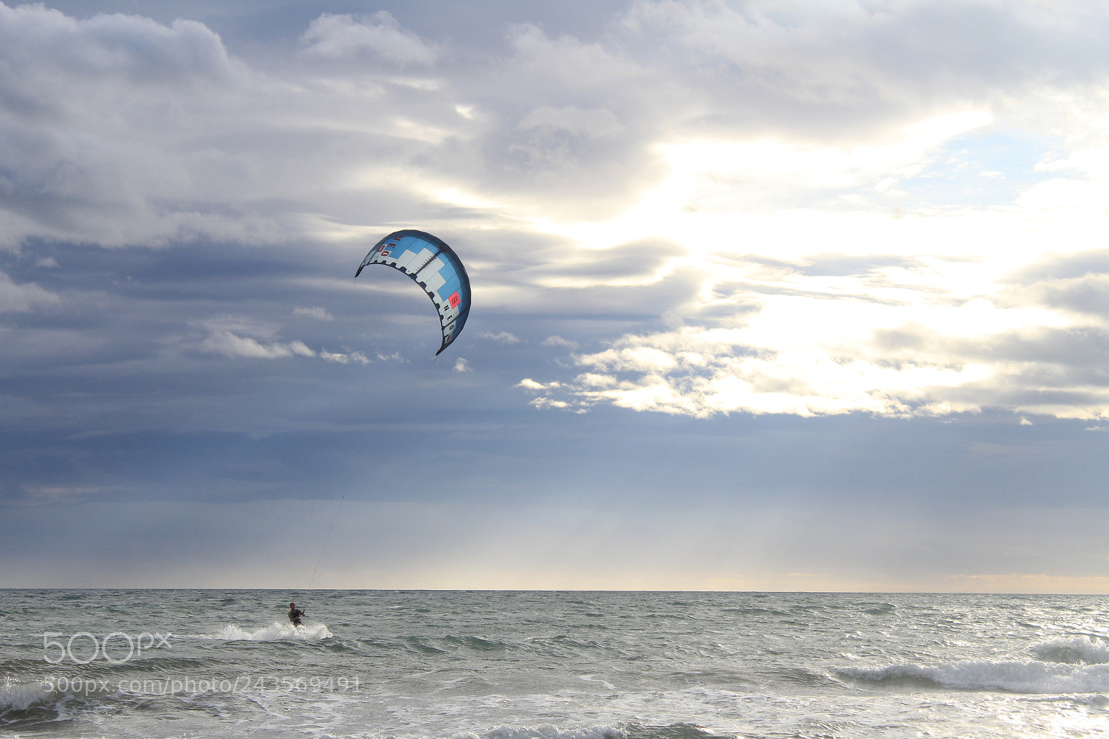 Canon EF-S 18-55mm F3.5-5.6 III sample photo. Surf sur l eau photography