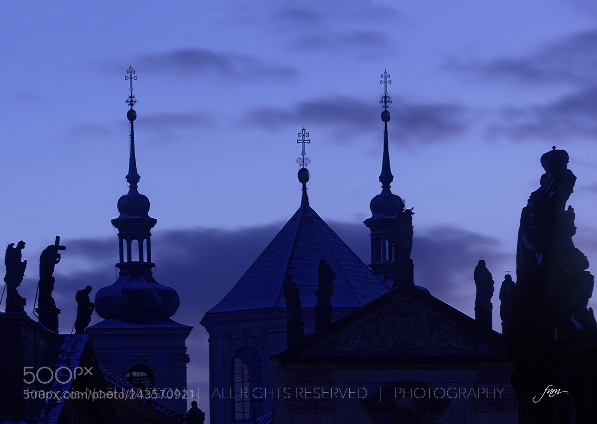 Canon EOS 7D Mark II sample photo. Clochers et statues photography