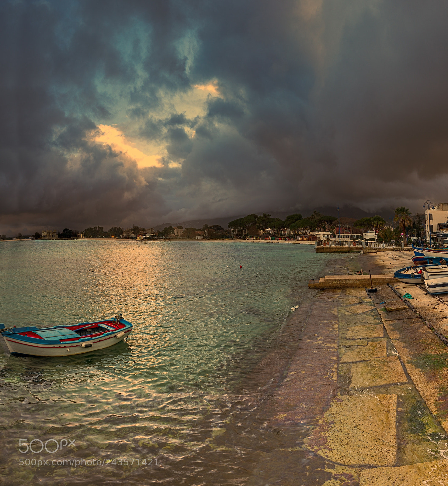 Sony Cyber-shot DSC-RX100 IV sample photo. Gloomy evening in mondello photography
