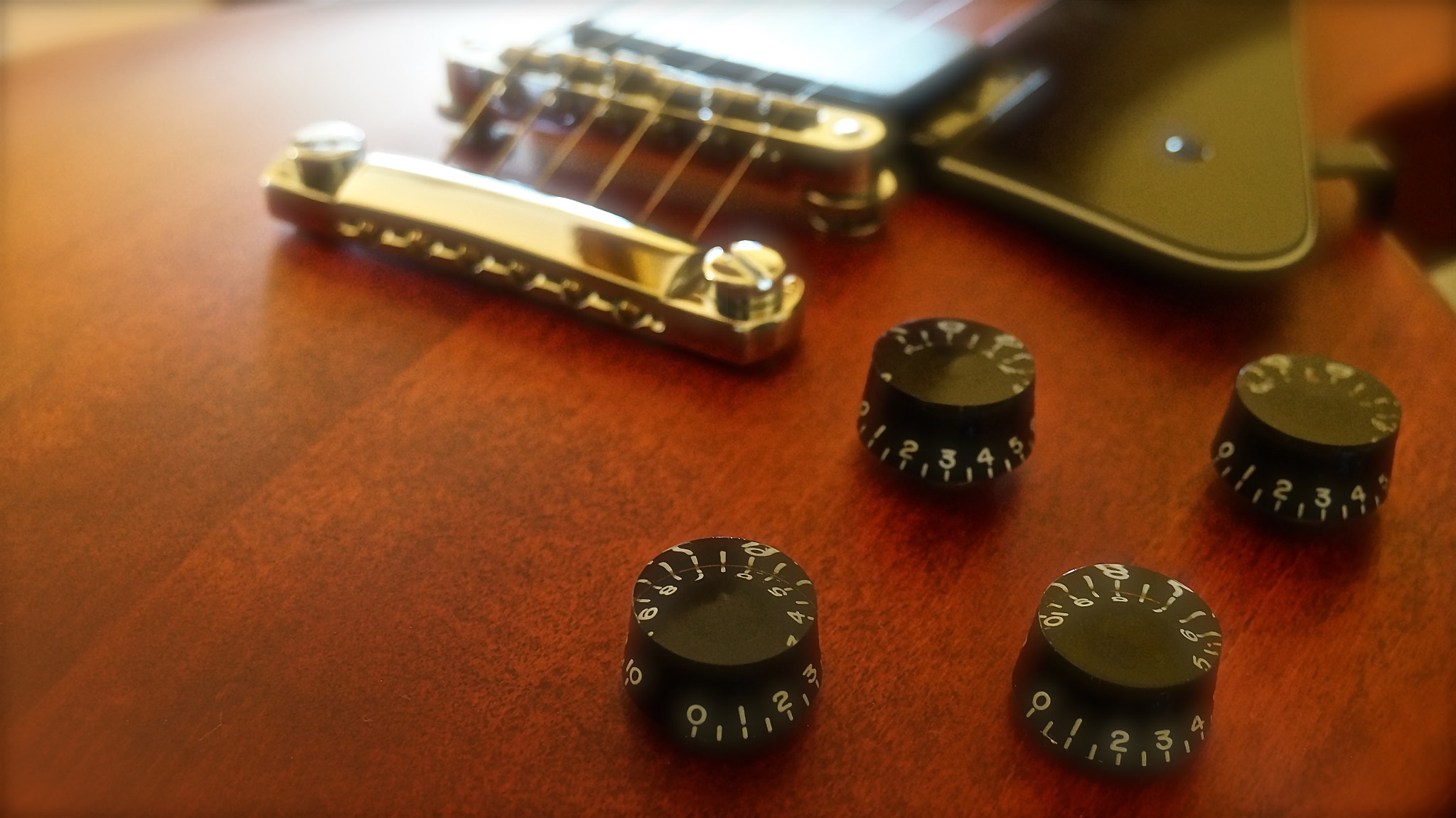 Sony NEX-VG30E sample photo. Gibson les paul photography