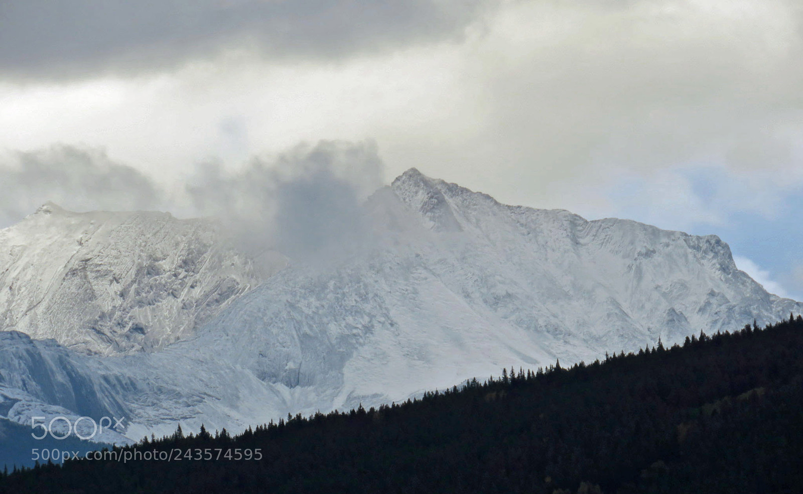 Canon PowerShot SX60 HS sample photo. Mountain in cloud photography
