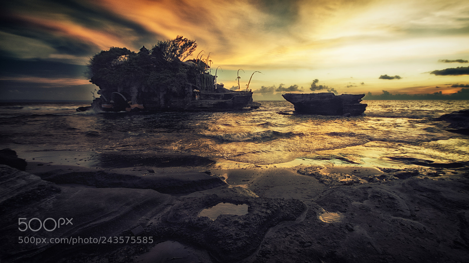 Sony ILCA-77M2 sample photo. Tanah lot- a temple photography