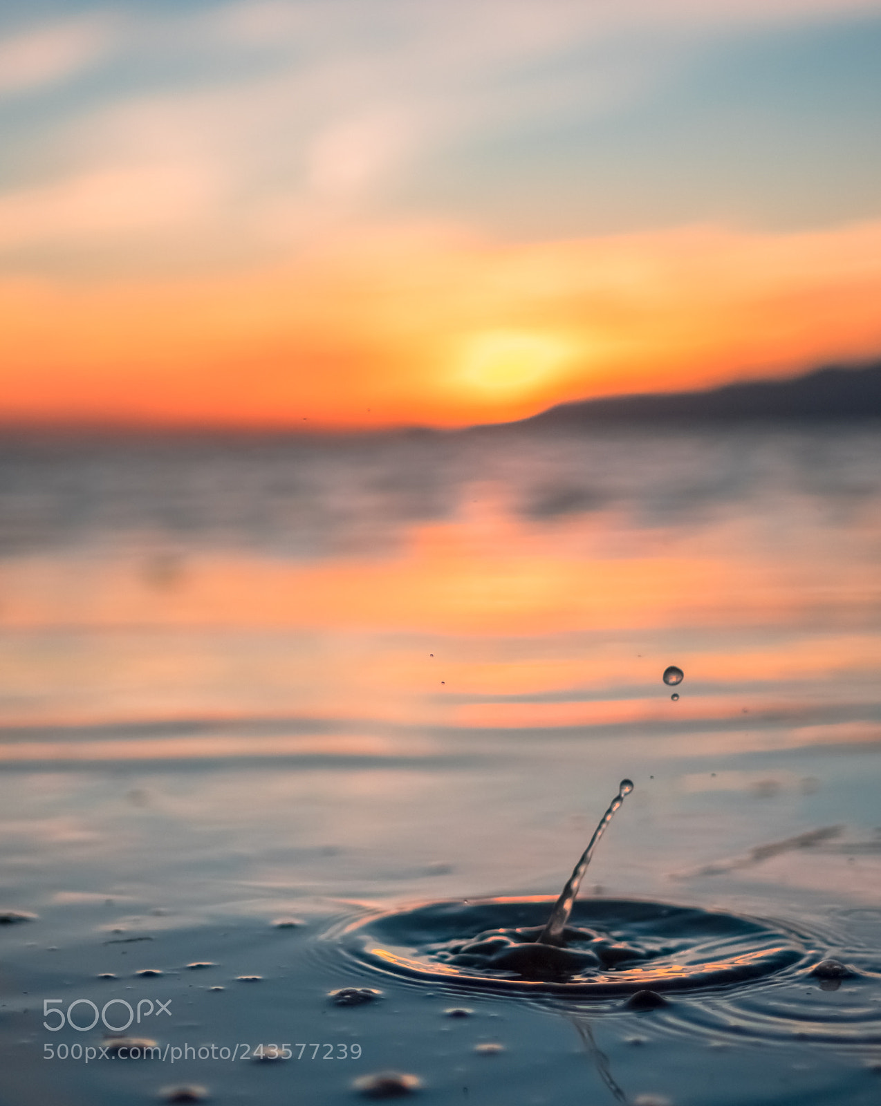 Olympus OM-D E-M1 sample photo. The drop photography