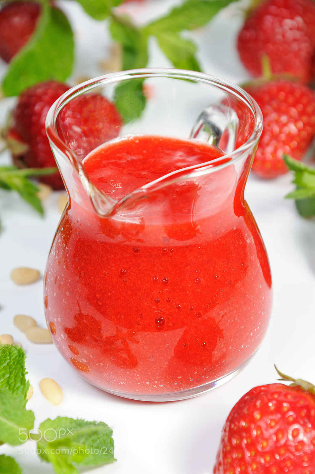 Nikon D90 sample photo. Strawberry fresh sauce photography