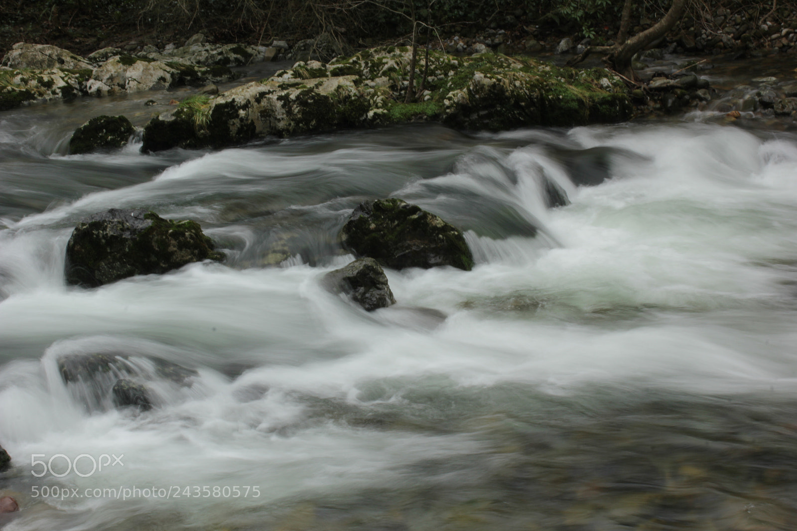 Canon EF-S 18-55mm F3.5-5.6 IS sample photo. Valles pasiegos: mirones photography