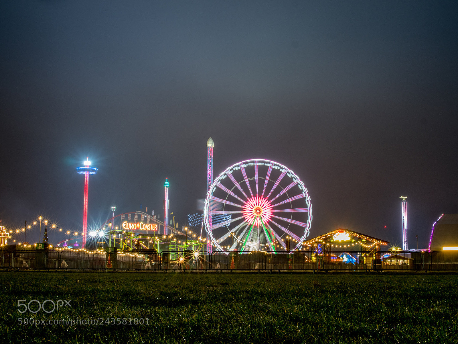 Olympus PEN E-PL7 sample photo. Ferris wheel photography