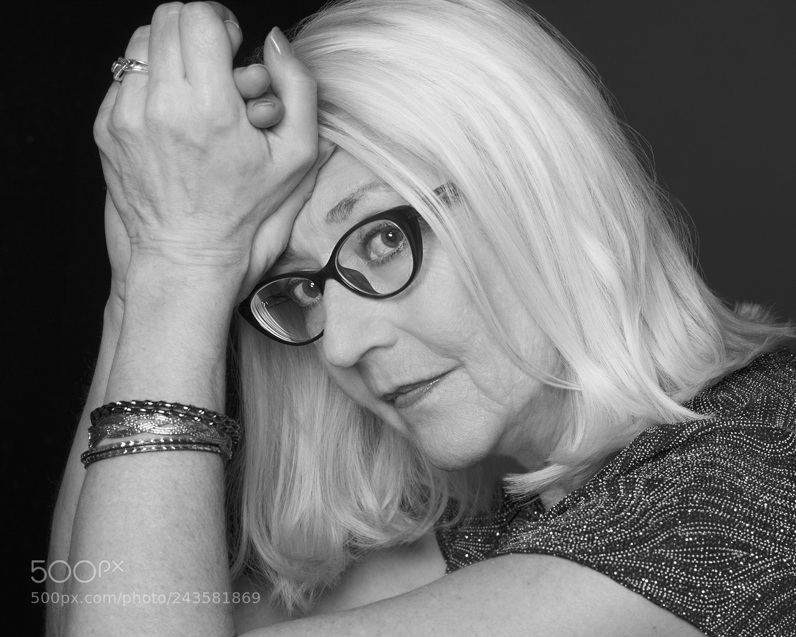 Nikon D7100 sample photo. She doesn t know photography