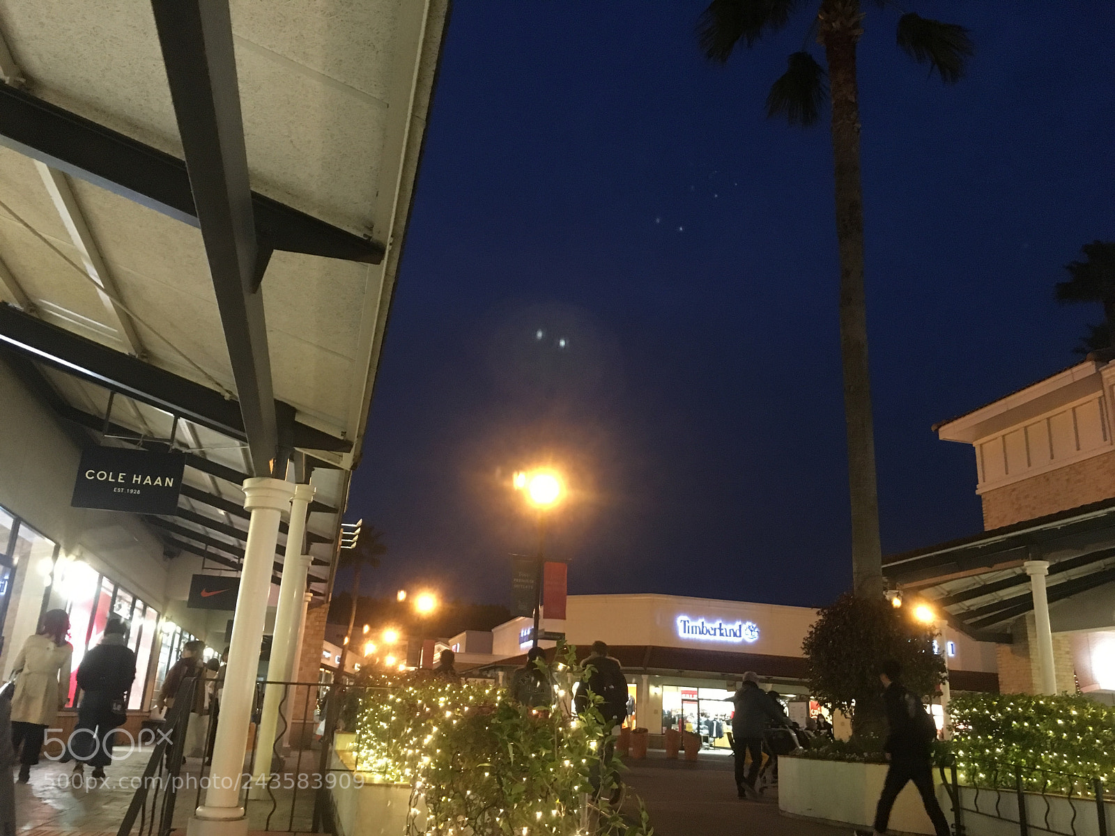 Apple iPhone 6s sample photo. Shopping mall photography