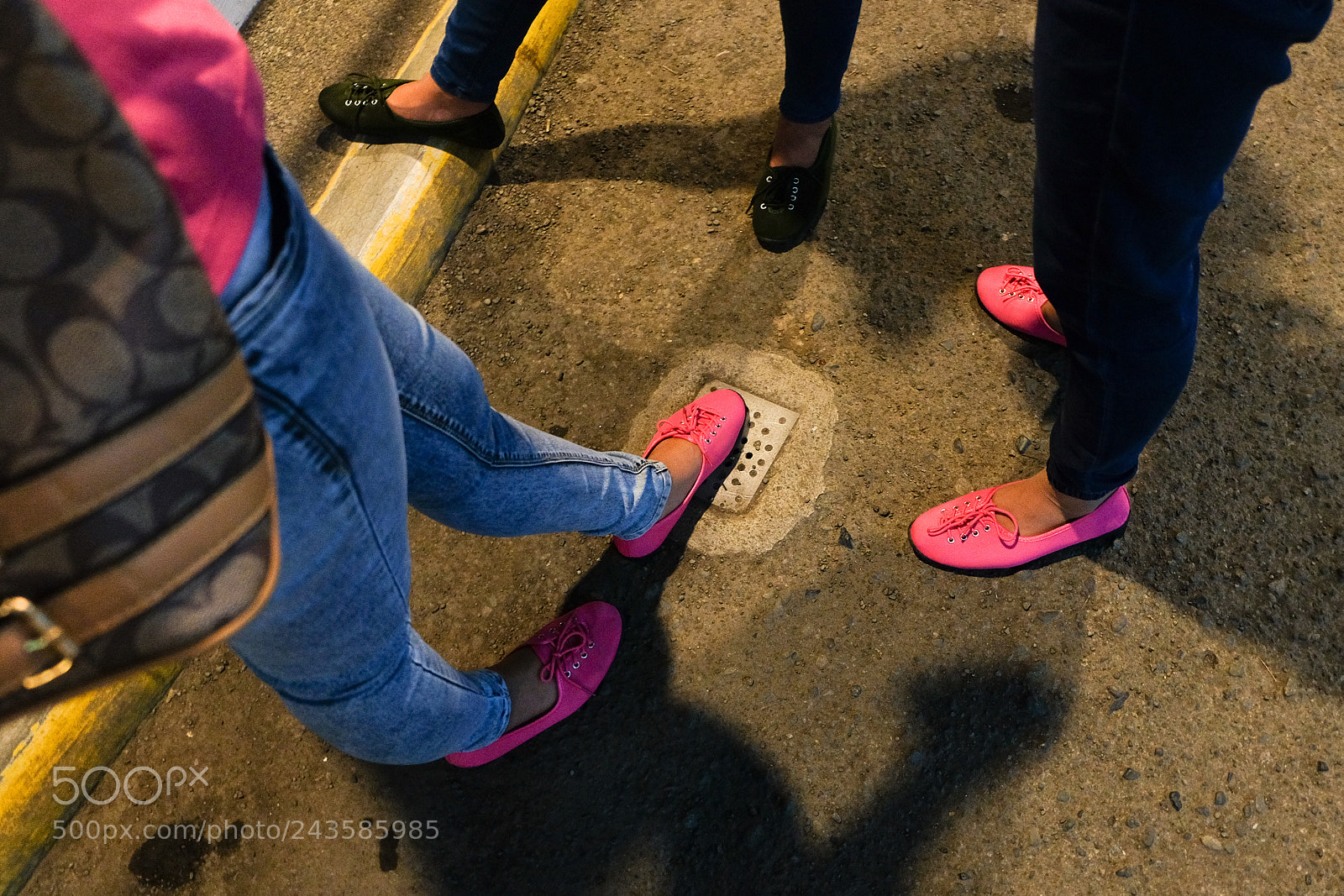 Fujifilm X-T10 sample photo. Pink shoes photography