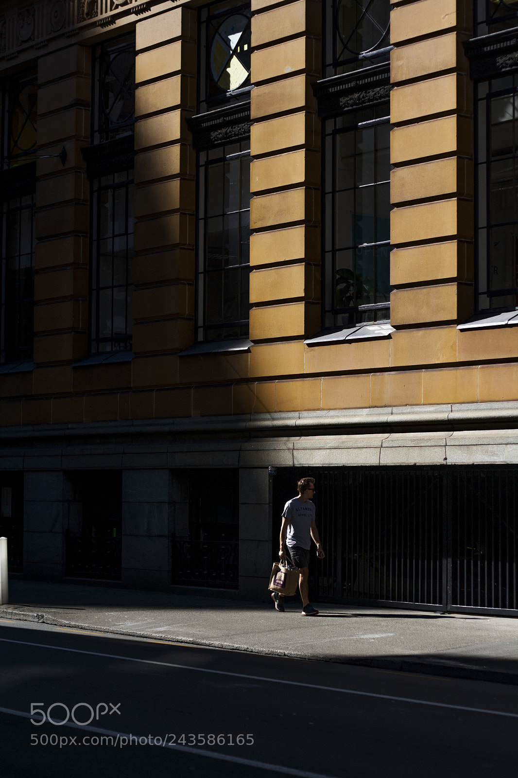 Canon EOS 1000D (EOS Digital Rebel XS / EOS Kiss F) sample photo. Hunter street shoot. [day 87] photography