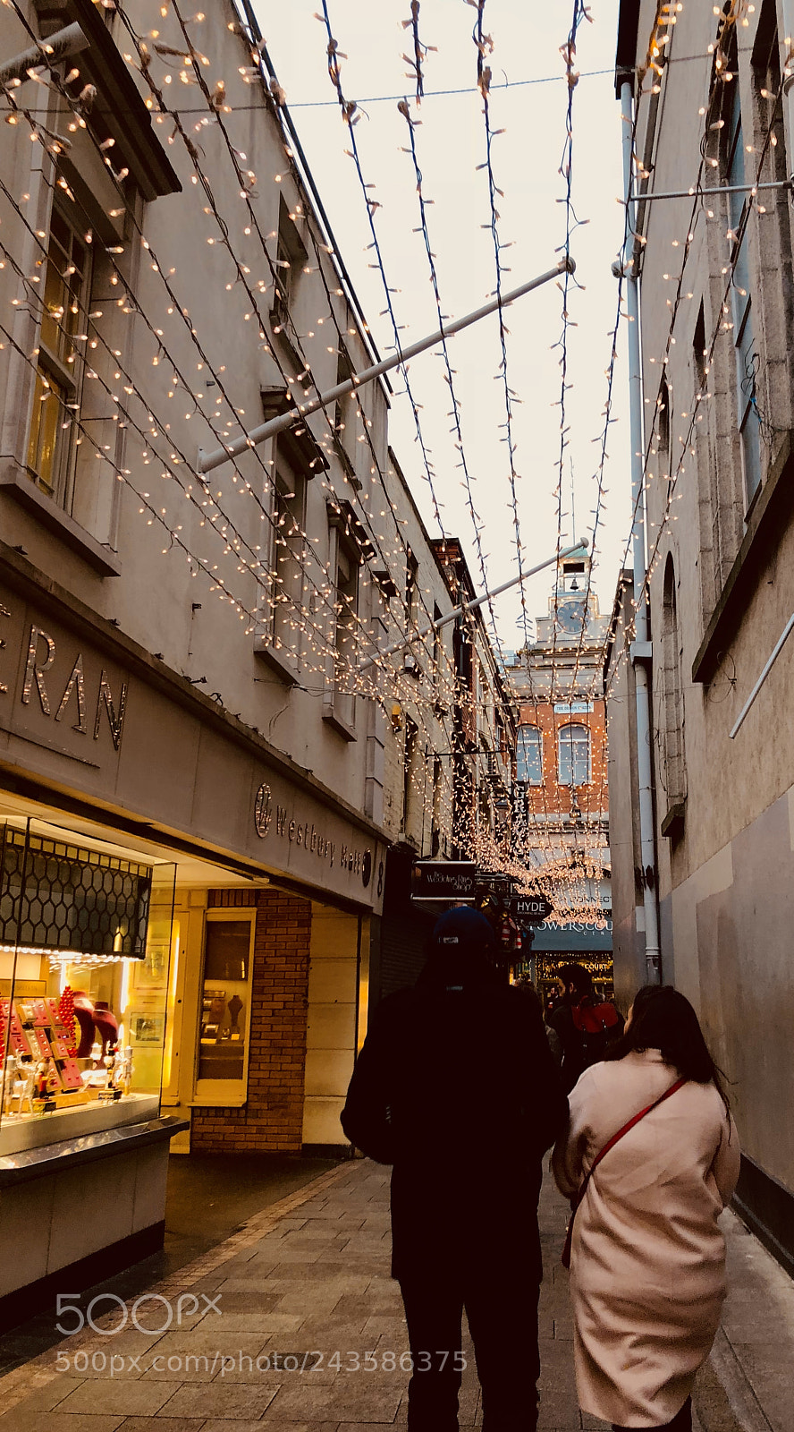 Apple iPhone 8 Plus sample photo. Street photography