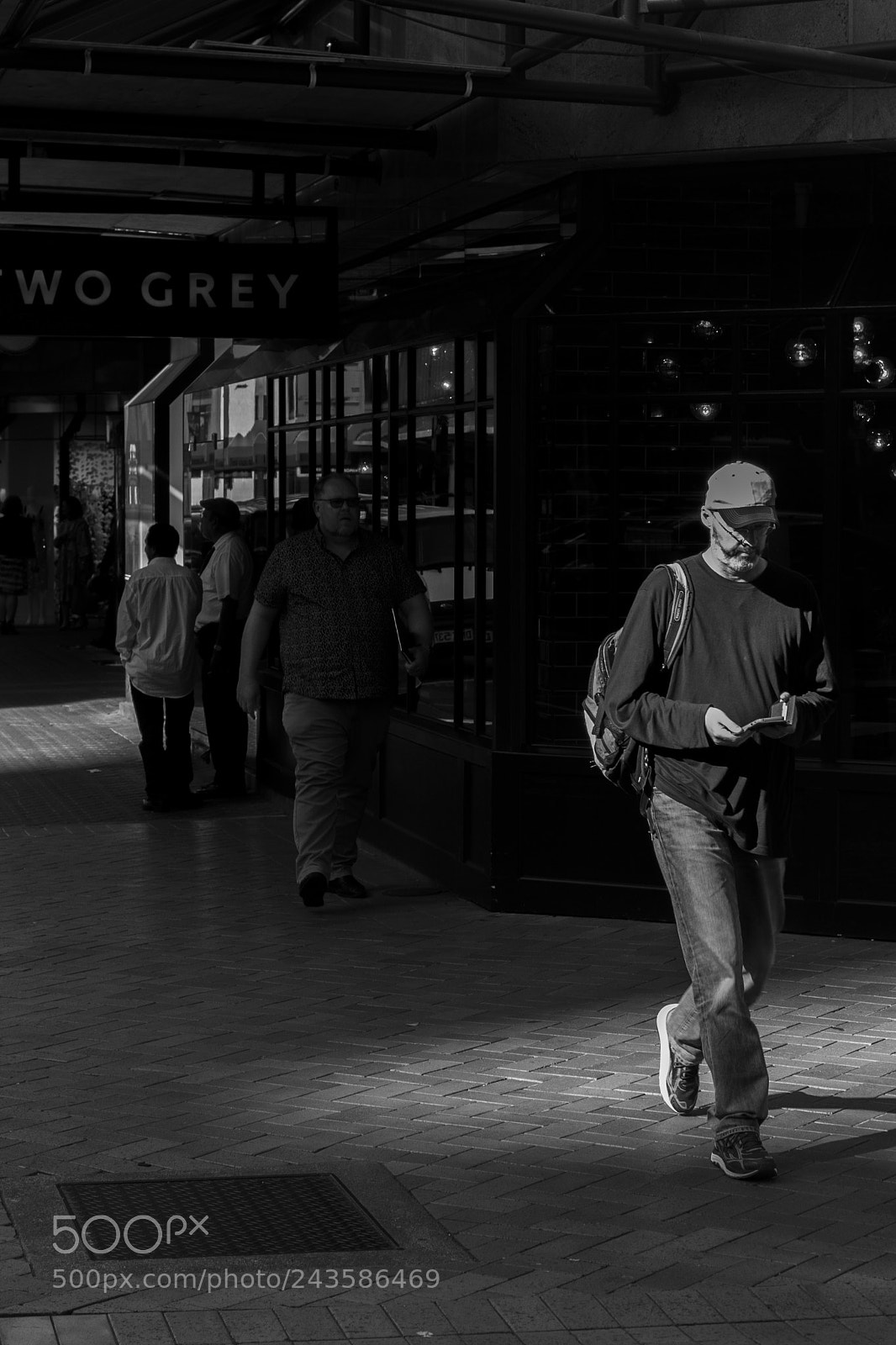 Canon EOS 1000D (EOS Digital Rebel XS / EOS Kiss F) sample photo. Hunter street shoot. [day 87] photography