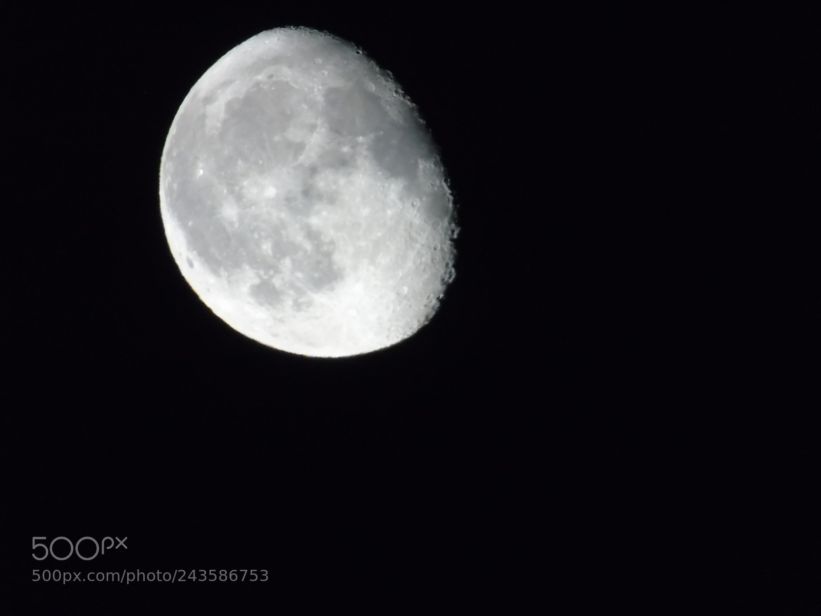 Sony Cyber-shot DSC-H400 sample photo. Moonlight over the city photography