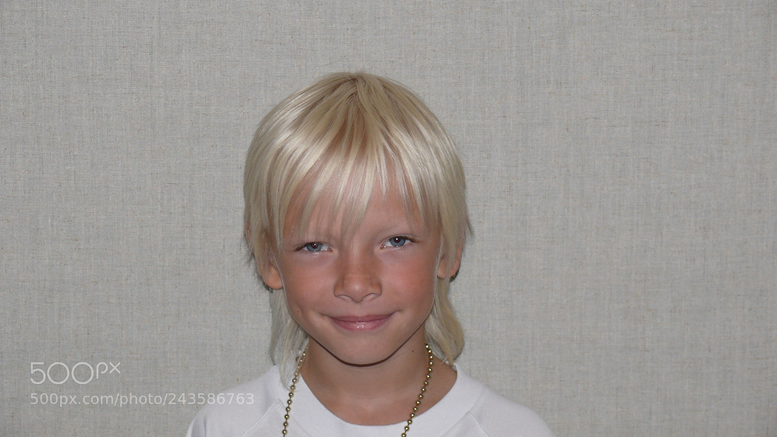 Panasonic DMC-FZ50 sample photo. Boy photography