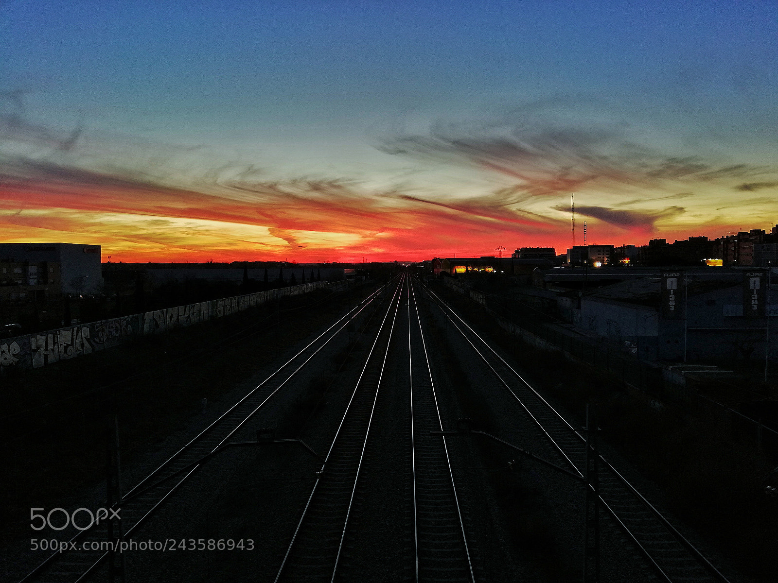 HUAWEI Mate 10 Lite sample photo. Railway to hell photography