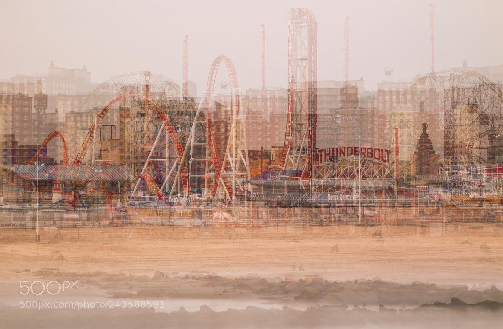 Canon EOS 760D (EOS Rebel T6s / EOS 8000D) sample photo. Luna park photography