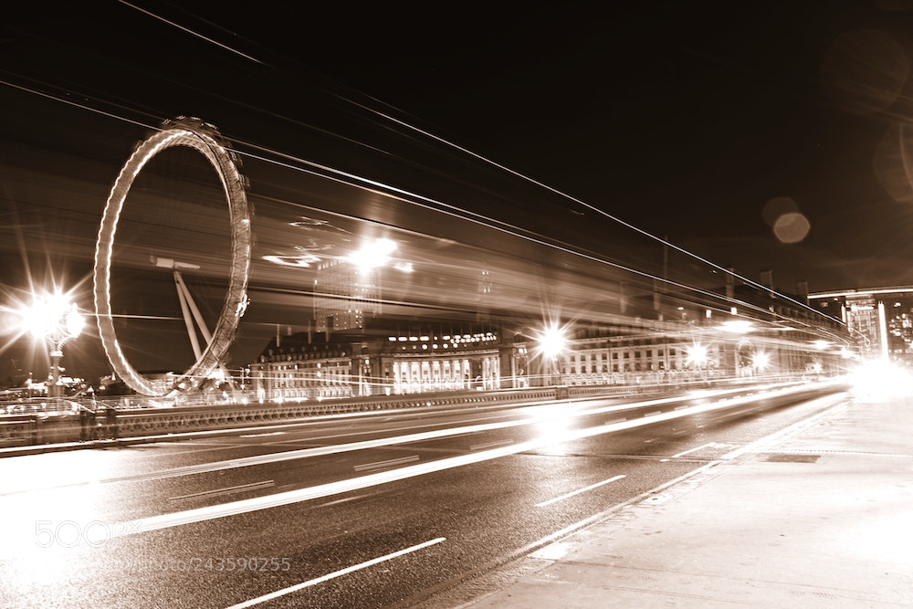 Canon EOS 550D (EOS Rebel T2i / EOS Kiss X4) sample photo. Westminster bridge at night. photography
