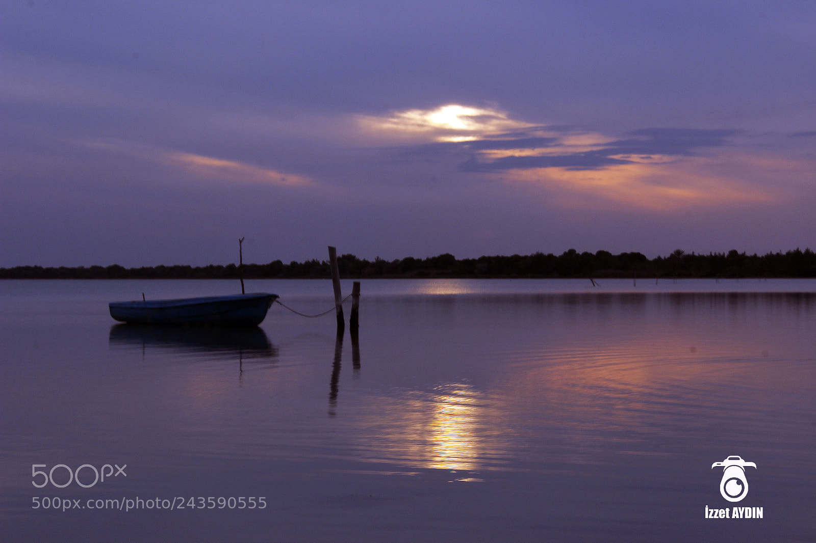 Canon EOS 600D (Rebel EOS T3i / EOS Kiss X5) sample photo. Alone wherry photography