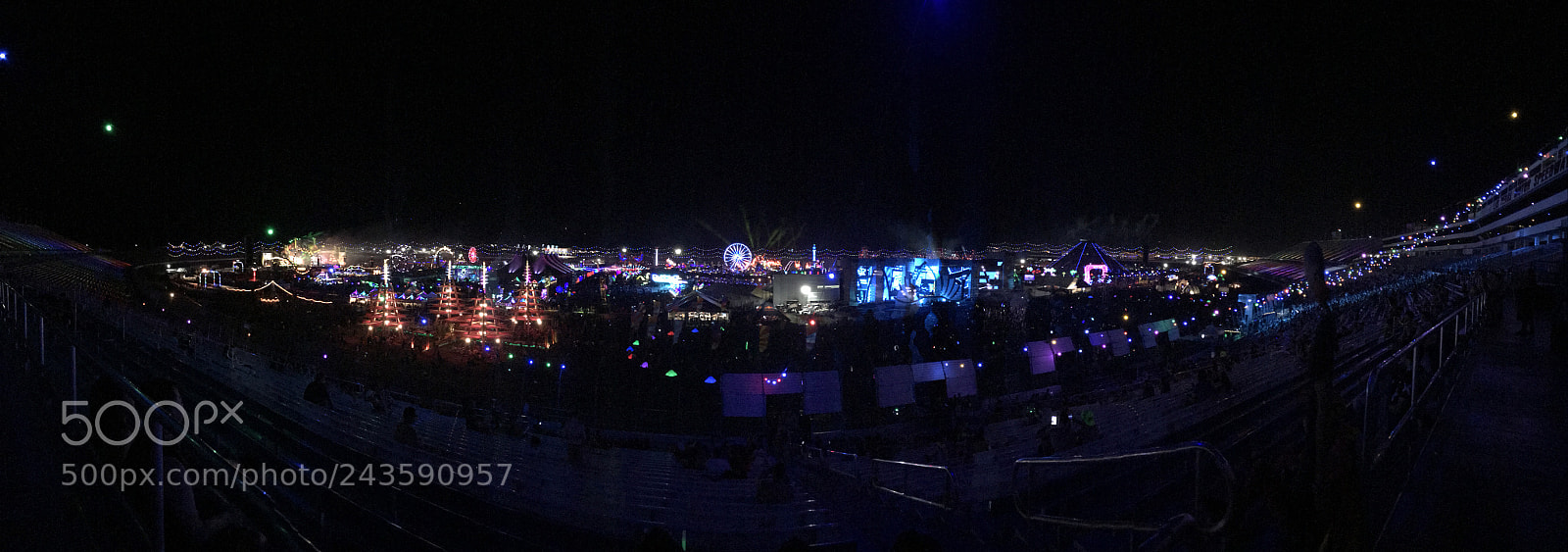 Apple iPhone 7 Plus sample photo. Under the electric sky photography