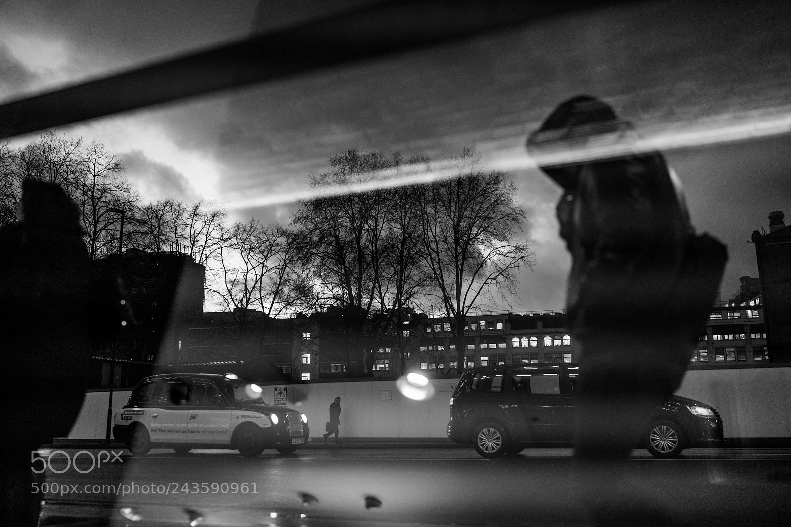 Sony a7R II sample photo. Windy dawn in southwark photography
