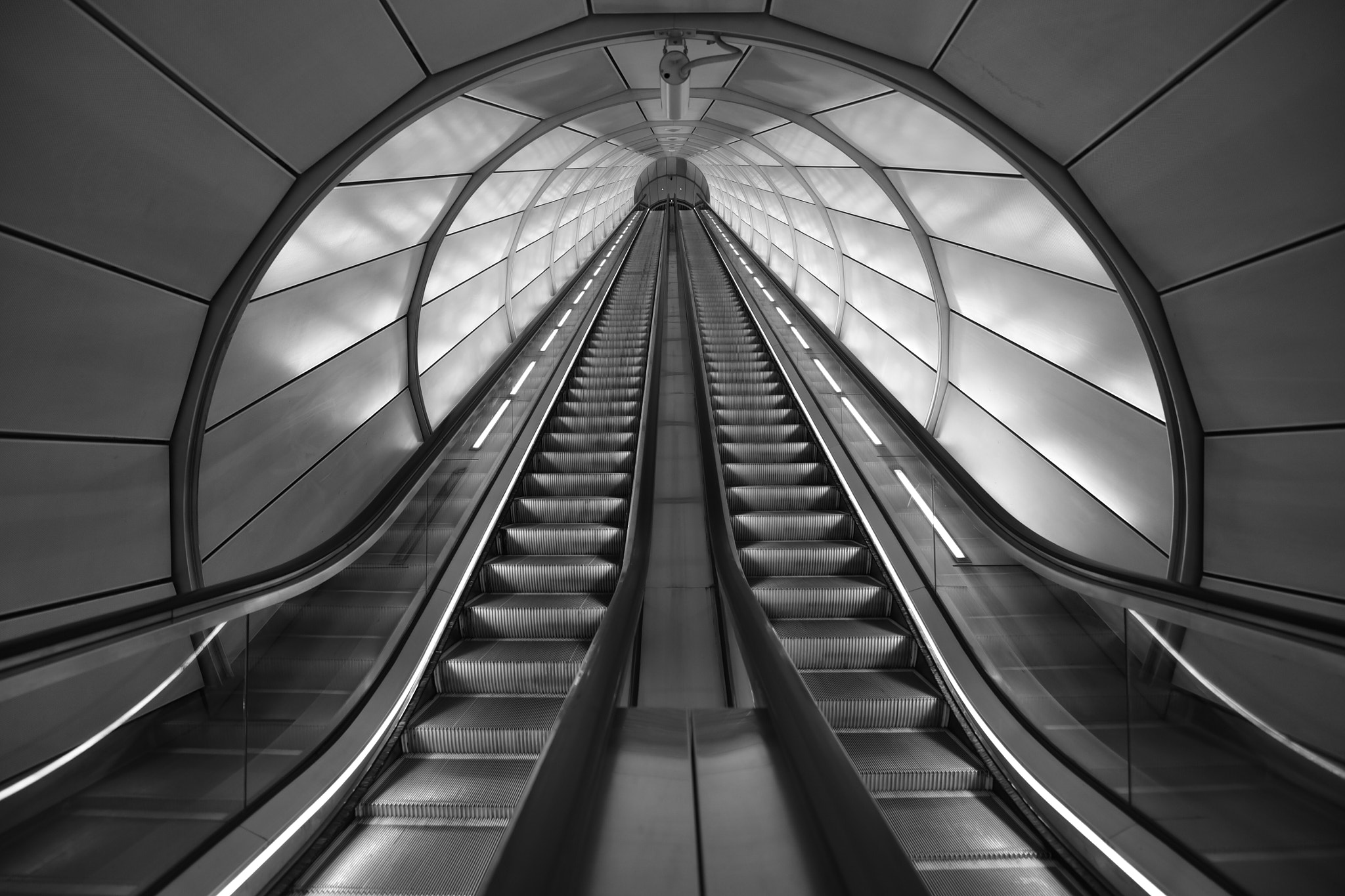 Nikon AF-S Nikkor 14-24mm F2.8G ED sample photo. Tunnel to future photography