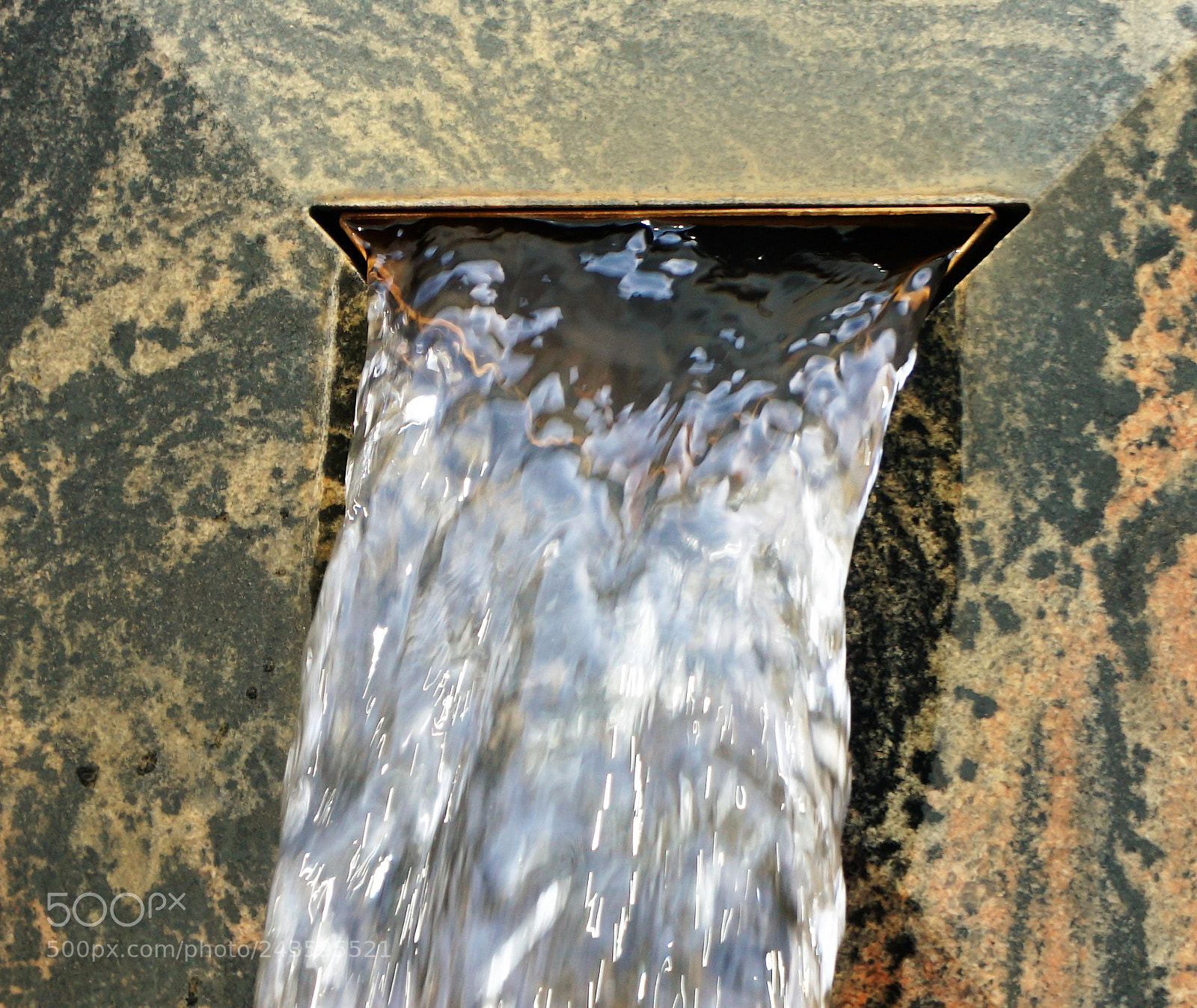 Sony a6500 sample photo. A water fountain photography